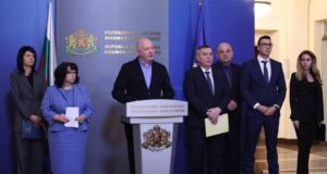 ОБЗОР
                                                                                                Правителството ще предложи мерки по отношение на цените на храните и в защита на българските производители