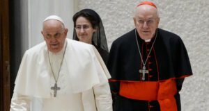 ОБНОВЕНА Папа Франциск има двустранна пневмония, клиничната му картина е все още сложна, съобщи Ватиканът,