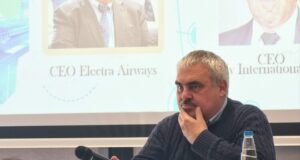 ОБНОВЕНА Тази година "Електра Еъруейс" ще лети с три самолета от Летище Бургас, каза изпълнителният директор на компанията Стефан Трифонов