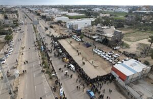 Палестинското движение „Хамас“ предаде още трима израелски заложници "Хамас" предаде тримата израелски заложници на Червения кръст в ивицата Газа