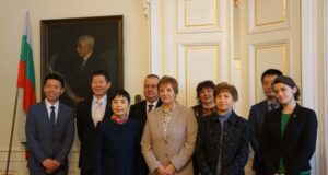 Председателят на БАН член-кореспондент Евелина Славчева се срещна с посланика на Китай у нас Дай Цинли