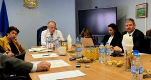 Проектобюджетът за 2025 година и средствата за образование бяха обсъдени на Отраслов съвет в МОН