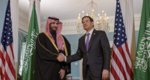 РАЗШИРЕНА
                                                                                                Държавният секретар на САЩ прие във Вашингтон саудитския министър на отбраната, разговаря и с премиера на Ирак