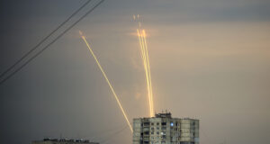 Русия унищожи 44 украински дрона и ракетна система "ХАЙМАРС" за последното денонощие, заяви руското министерство на отбраната