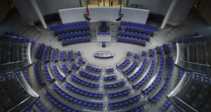 СПРАВКА 
                                                                                                Как работи избирателната система в Германия