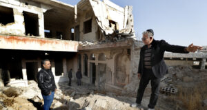 Сирийските евреи празнуват първата си колективна молитва от десетилетия насам в Дамаск