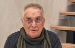 Сп. ЛИК посвети брой на 90-годишнината на БНР
                                                                                                Владимир Перев от Скопие: Радио Благоевград беше пътят към едно желано пространство, с което ние тепърва се запознавахме, а България се запознаваше с нас