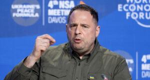 Специалният пратеник на САЩ за Украйна и Русия обсъди предстоящи срещи и обстановката на бойното поле със съветник на Зеленски