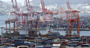 Спешно заседание на управляващите и бизнеса в Южна Корея на фона на евентуални мита върху вноса на стомана в САЩ