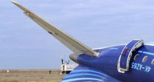 Според казахстански доклад азербайджанският самолет, който се разби на 25 декември, вероятно е бил повреден от „външни обекти“