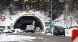 Тази нощ за четири часа се ограничава движението в двете посоки по част от магистрала „Хемус“ заради ремонта на тунел „Топли дол"