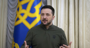 Украинският президент каза, че е нужен натиск, за да бъде спряна Русия, след ракетната атака срещу Киев