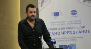 Трансгранична конференция „Европа на Балканите: Заедно чрез знание“ в Одрин
                                                                                                От особено голямо значение са международните отношения, защото съединението прави силата, каза Мехмед Халил