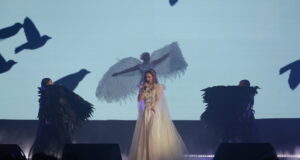 Enigma пеят за свят без глад и войни