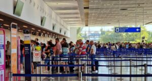 "Райънеър" има инвестиционен план за България на стойност 1 милиард долара
                                                                                                Кметът на Бургас поиска от ръководството на летището да осигури конкурентни условия за авиокомпаниите