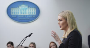 Белият дом предостави един месец освобождаване на американските автомобилни производители от нови мита върху вноса от Мексико и Канада