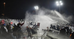 Вкарването в затвора на кмета на Истанбул е сериозно посегателство срещу демокрацията, заяви Франция