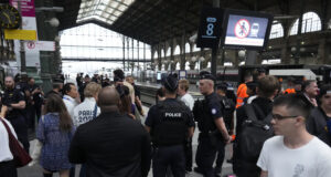 Влаковете "Евростар" до Лондон са спрени заради бомба от Втората световна война