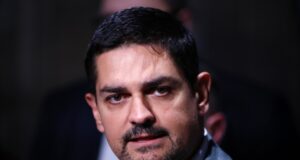 Войната в Украйна ще спре, а България отново ще бъде на губеща позиция, написа Радостин Василев