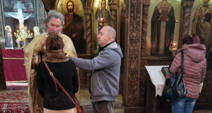 Господ цени високо нашата свободна воля по пътя на спасението, каза пред миряните в храм „Св. Йоан Рилски“ в Търговище отец Славчо Проданов