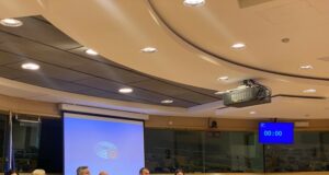 Документалният филм за българския кардиохирург проф. Чирков бе излъчен в Европейския парламент