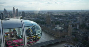 Емблематичното виенско колело "Лондонско око" празнува своята 25-а годишнина