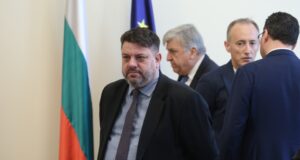 За да получим стабилност, имаме готовност да работим в ситуация на плаващи мнозинства, каза вицепремиерът Атанас Зафиров