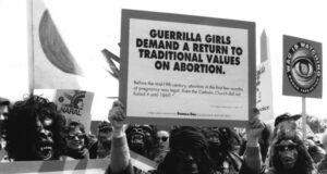 Изложбата "Изкуството да си непослушна" на артистичния колектив "Герила гърлс" се открива днес