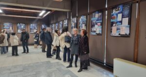 Изложбата "Как ще спреш ти мене - волната...", посветена на Елисавета Багряна, е подредена в Дом-паметник "Йордан Йовков" в Добрич