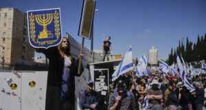 Израелският парламент прие закон за съдебната власт, опозицията обяви, че ще го оспори пред Конституционния съд