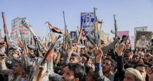 Йеменските бунтовници хуси ще предприемат военни действия, ако Израел не допусне помощи в Газа