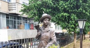 Какво послание отправяме с цветята според Йовковия Люцкан разказа за БТА д-р Кремена Митева