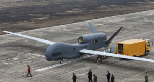 Ким Чен-ун инспектира нови дронове камикадзе