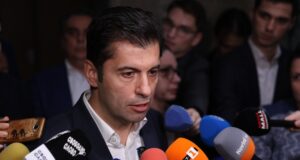 Кирил Петков