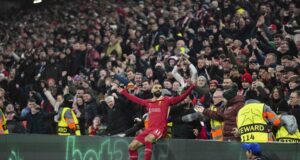 Мохамед Салах иска "отчайващо много" поне още един шампионски парад с феновете на Ливърпул, но този път с титлата от Висшата лига