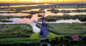 Промишленото производство в Нидерландия през 2023 г. е било почти 20 пъти по-голямо, отколкото преди 100 години