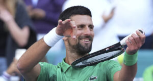 Новак Джокович изравни Рафаел Надал по брой победи на ниво АТП 1000, след като надви Ринки Хиджиката на турнира по тенис за мъже в Маями