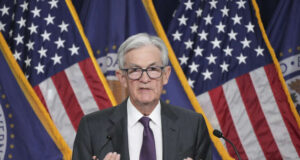 Новите мита намаляват прогреса срещу инфлацията, а рискът от рецесия са увеличава, заяви президентът на УФР Джером Пауъл