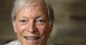 ОБНОВЕНА На 90-годишна възраст почина световноизвестният актьор Ричард Чембърлейн