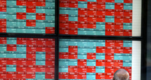 Повечето водещи пазари в Азия закриха търговията с растеж на индексите въпреки спада на Уолстрийт заради митата на Тръмп