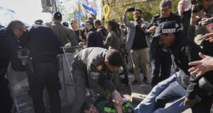 Протестиращи срещу Нетаняху влязоха в сблъсък с израелската полиция