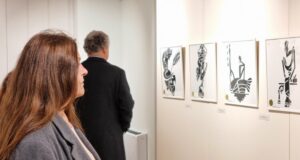 Проф. Иван Газдов откри изложба в родния си град Ямбол, посветена на първия му учител