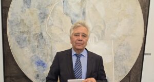 Професор Атанас Кирилов представи романа си „Пътят на Сенадин“ в Плевен