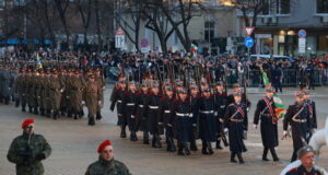 С тържествена заря-проверка в София се отбелязват 147 години от Освобождението