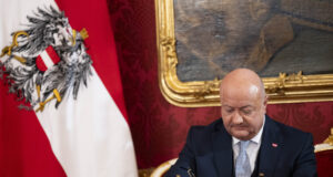 СПРАВКА
                                                                                                Кой кой е в новото австрийско правителство