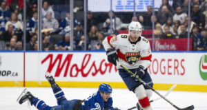 Сам Бенет отбеляза два гола при числено предимство за победа на Флорида срещу Торонто в НХЛ