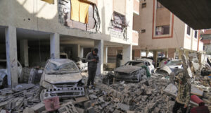 Семейство от шестима души и говорител на "Хамас" бяха убити при израелски удари срещу ивицата Газа