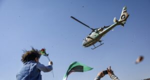 Сирийците отбелязват 14-ата годишнина от началото на конфликта, довел до свалянето на Асад