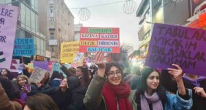 Стачка срещу нарушенията на правата на жените се планира за днес в много градове в Турция