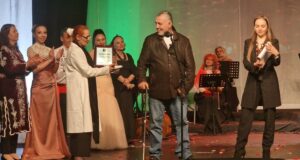 Съюзът на артистите в България връчи специално отличие на Сцена „Назъм Хикмет“ в Разград по повод 20-годишнината от основаването ѝ